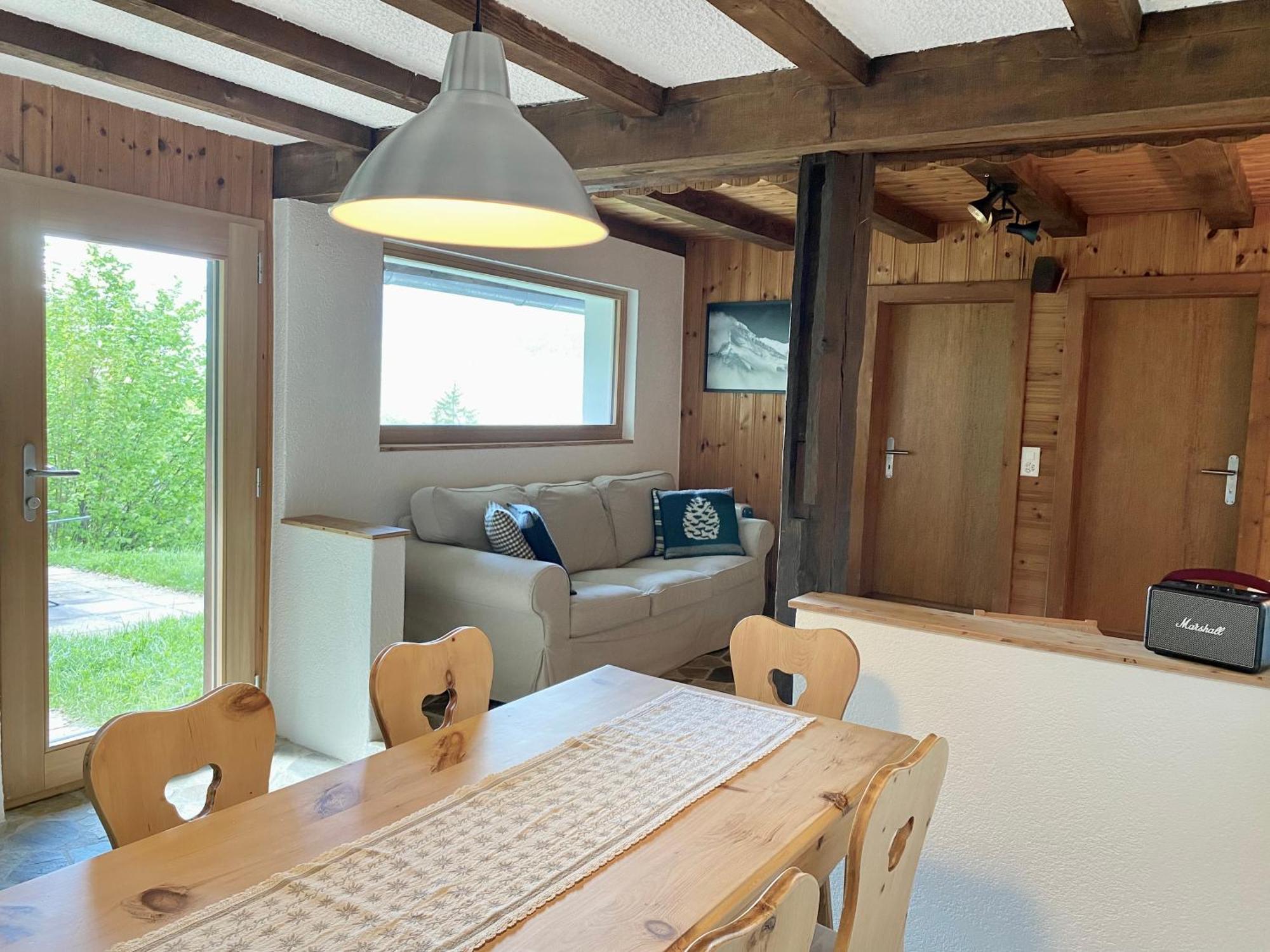 Eco Lodge With Jacuzzi And View In The Swiss Alps Grône エクステリア 写真